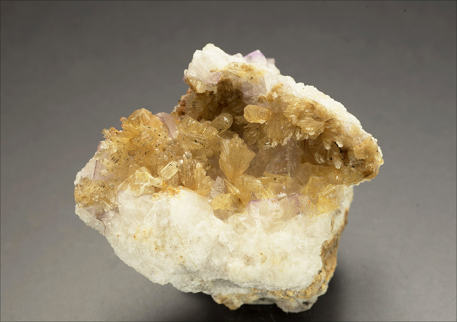 Hemimorphite on fluorite, Coldstones Quarry, Appletreewick, North Yorkshire.  50x45x40mm